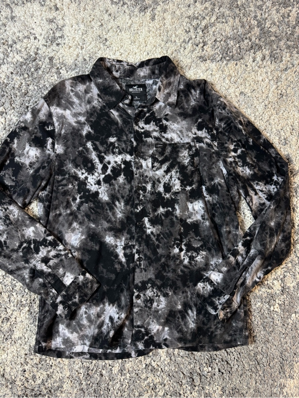 Hollister, Men's Black & Gray Tie-Dye Button-Up Long Sleeve Shirt, XL